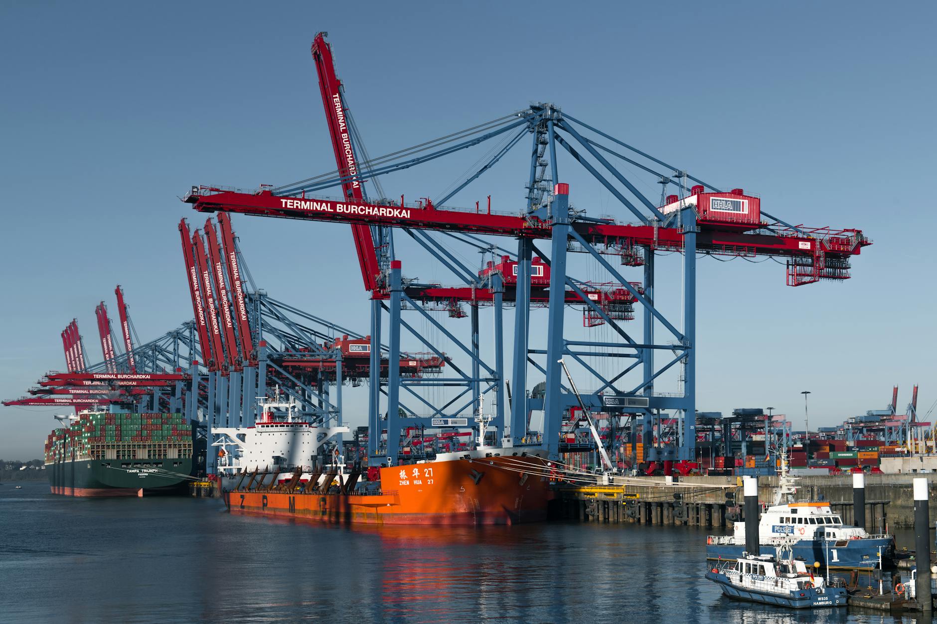 Accelerate Your Career: Warehouse Paths from Picker to Operations Manager